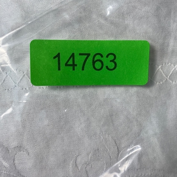 Clavin Klein Blue/Gray & Gold Specks Vine Print‎ !00% Silk New Standard Tie - Picture 5 of 5